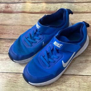 Boys Nike Tennis Shoes